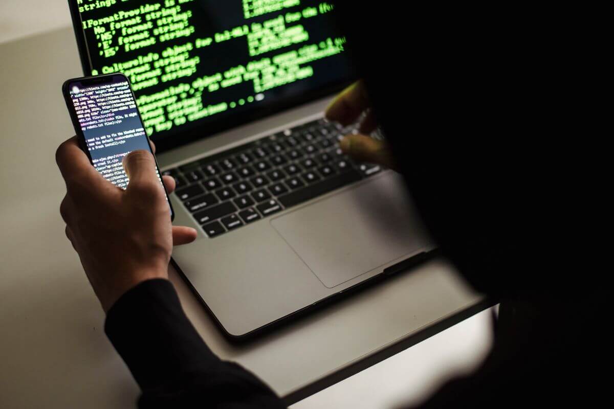 ¿Cómo protegerte de fraudes bancarios con IA?